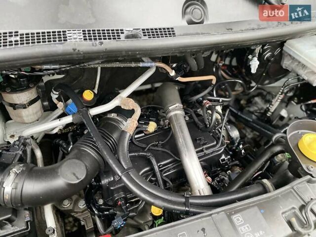 Белый Рено Мастер, объемом двигателя 2.3 л и пробегом 186 тыс. км за 17350 $, фото 46 на Automoto.ua