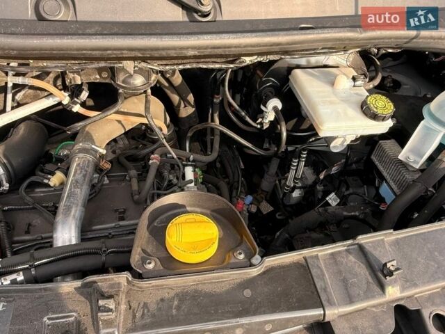 Белый Рено Мастер, объемом двигателя 2.3 л и пробегом 293 тыс. км за 19900 $, фото 43 на Automoto.ua