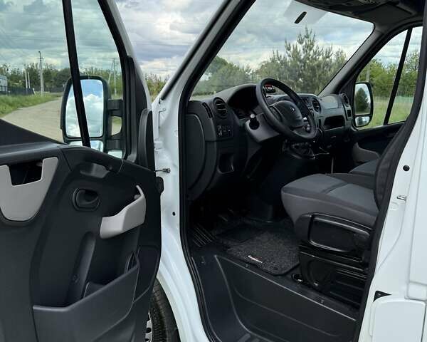 Білий Рено Мастєр, об'ємом двигуна 2.3 л та пробігом 229 тис. км за 21950 $, фото 21 на Automoto.ua