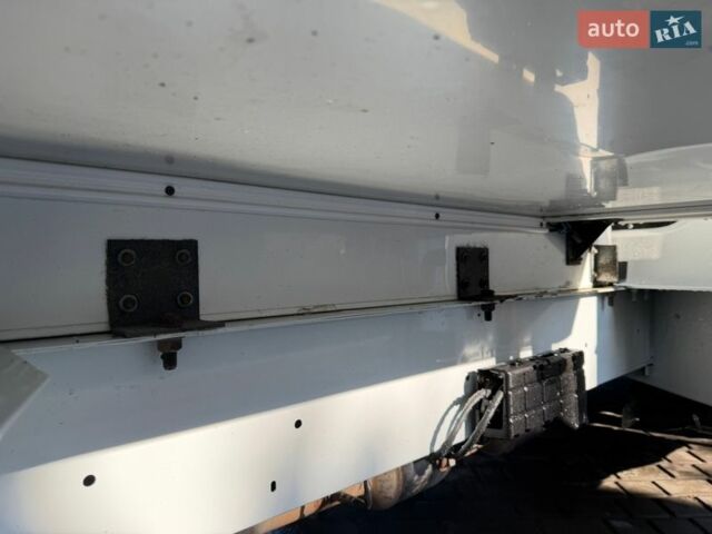 Белый Рено Мастер, объемом двигателя 2.3 л и пробегом 279 тыс. км за 18500 $, фото 37 на Automoto.ua