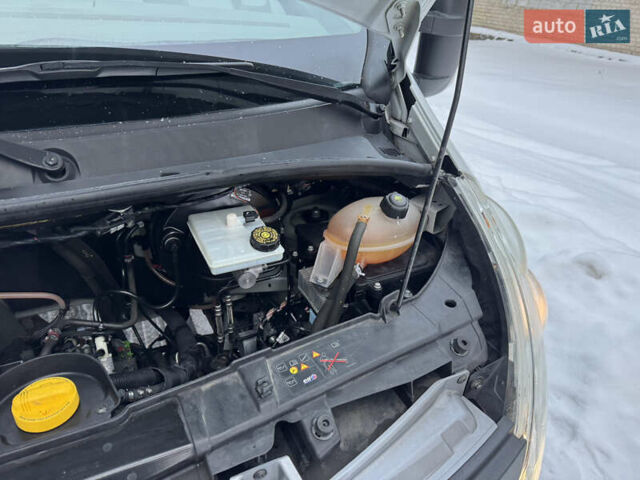 Білий Рено Мастєр, об'ємом двигуна 2.3 л та пробігом 133 тис. км за 18900 $, фото 63 на Automoto.ua