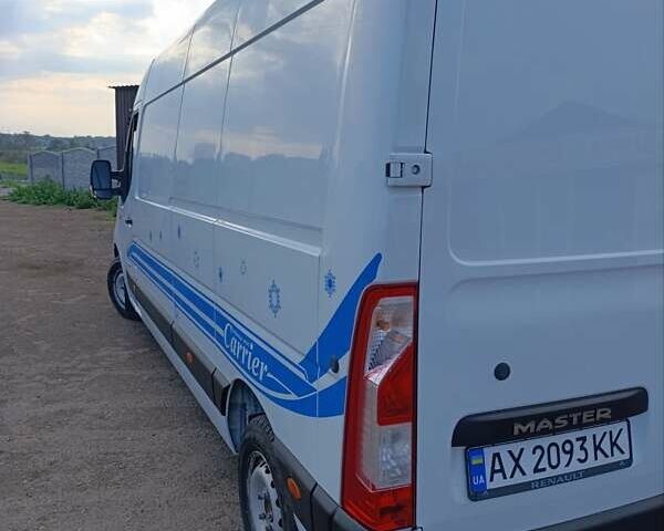 Белый Рено Мастер, объемом двигателя 2.3 л и пробегом 215 тыс. км за 17500 $, фото 3 на Automoto.ua