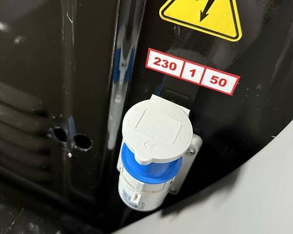 Білий Рено Мастєр, об'ємом двигуна 2.3 л та пробігом 229 тис. км за 21950 $, фото 18 на Automoto.ua