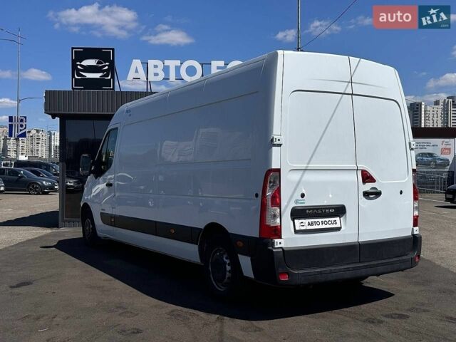 Белый Рено Мастер, объемом двигателя 2.3 л и пробегом 261 тыс. км за 17990 $, фото 4 на Automoto.ua