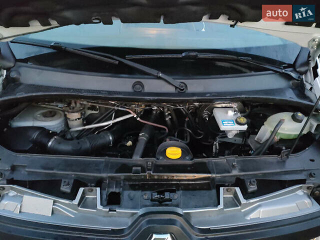 Рено Мастер 2017 в Киеве на Automoto.ua Белый Рено Мастер, объемом двигателя 2.3 л и пробегом 205 тыс. км за 22500 $, фото 15 на Automoto.ua