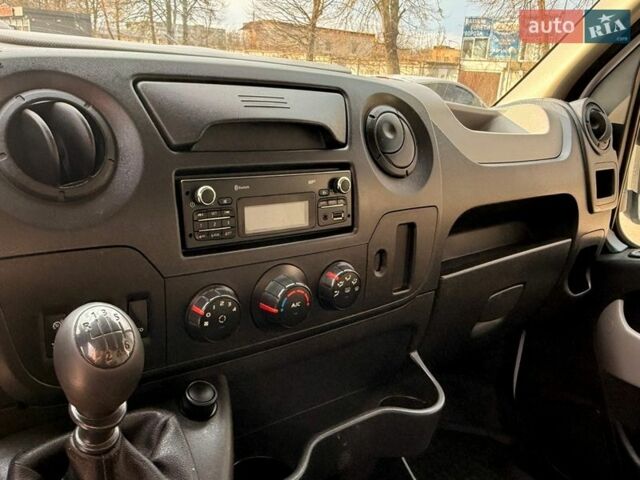 Белый Рено Мастер, объемом двигателя 2.3 л и пробегом 293 тыс. км за 19900 $, фото 31 на Automoto.ua