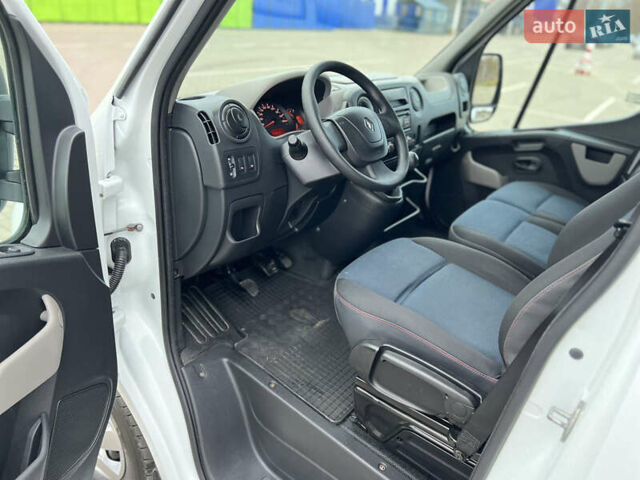 Белый Рено Мастер, объемом двигателя 2.3 л и пробегом 250 тыс. км за 17900 $, фото 42 на Automoto.ua