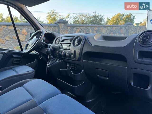 Белый Рено Мастер, объемом двигателя 2.3 л и пробегом 348 тыс. км за 18900 $, фото 40 на Automoto.ua