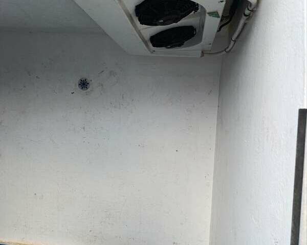 Белый Рено Мастер, объемом двигателя 2.3 л и пробегом 215 тыс. км за 17500 $, фото 1 на Automoto.ua