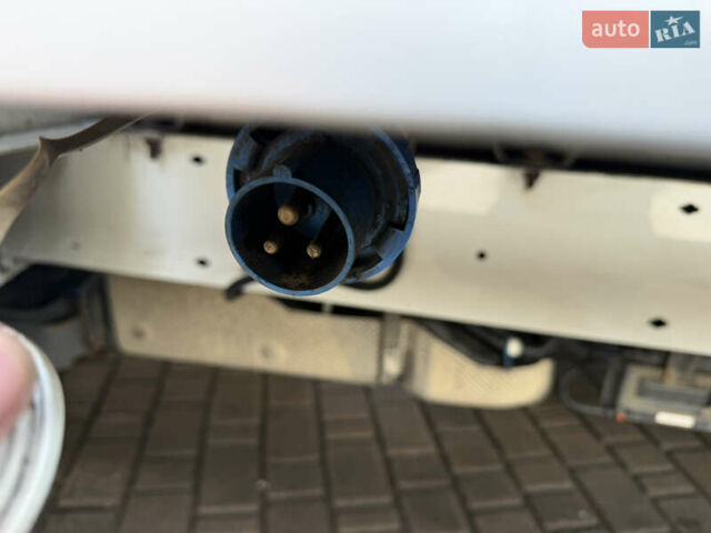 Белый Рено Мастер, объемом двигателя 2.3 л и пробегом 279 тыс. км за 18400 $, фото 58 на Automoto.ua