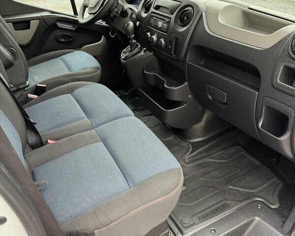 Білий Рено Мастєр, об'ємом двигуна 0 л та пробігом 285 тис. км за 19800 $, фото 21 на Automoto.ua