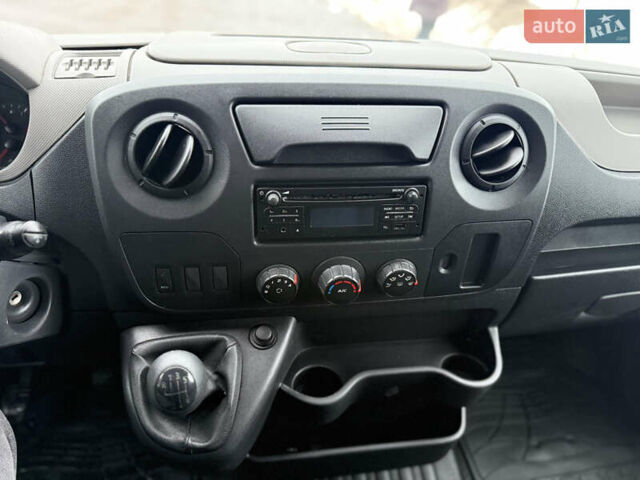 Белый Рено Мастер, объемом двигателя 2.3 л и пробегом 280 тыс. км за 17700 $, фото 20 на Automoto.ua