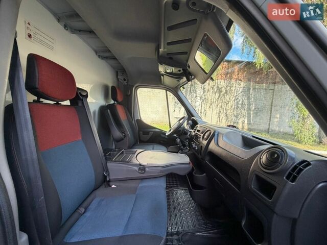 Белый Рено Мастер, объемом двигателя 2.3 л и пробегом 220 тыс. км за 17800 $, фото 52 на Automoto.ua
