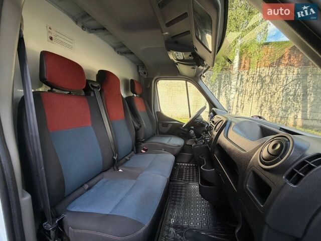 Белый Рено Мастер, объемом двигателя 2.3 л и пробегом 220 тыс. км за 17800 $, фото 51 на Automoto.ua