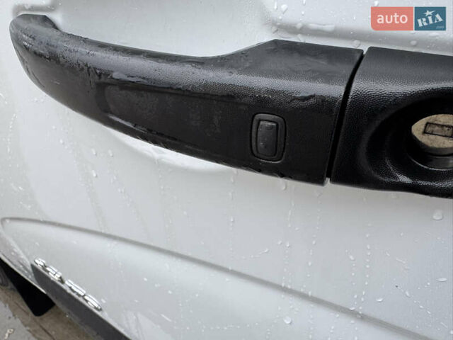 Белый Рено Мастер, объемом двигателя 0 л и пробегом 230 тыс. км за 20900 $, фото 13 на Automoto.ua