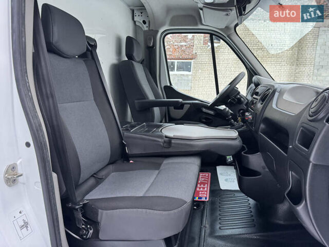 Білий Рено Мастєр, об'ємом двигуна 2.3 л та пробігом 133 тис. км за 18900 $, фото 59 на Automoto.ua