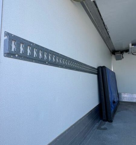 Білий Рено Мастєр, об'ємом двигуна 2.3 л та пробігом 310 тис. км за 23000 $, фото 26 на Automoto.ua