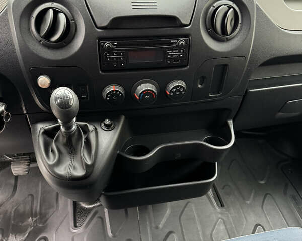 Білий Рено Мастєр, об'ємом двигуна 0 л та пробігом 285 тис. км за 19800 $, фото 16 на Automoto.ua