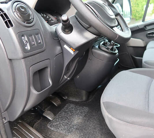 Білий Рено Мастєр, об'ємом двигуна 2.3 л та пробігом 250 тис. км за 27800 $, фото 38 на Automoto.ua