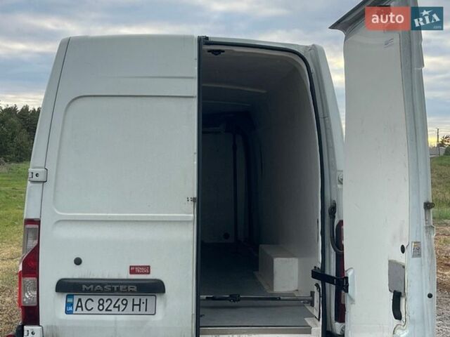 Белый Рено Мастер, объемом двигателя 2.3 л и пробегом 626 тыс. км за 21000 $, фото 9 на Automoto.ua