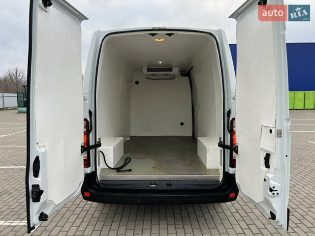 Белый Рено Мастер, объемом двигателя 2.3 л и пробегом 250 тыс. км за 17900 $, фото 22 на Automoto.ua