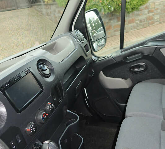 Білий Рено Мастєр, об'ємом двигуна 2.3 л та пробігом 250 тис. км за 27800 $, фото 33 на Automoto.ua