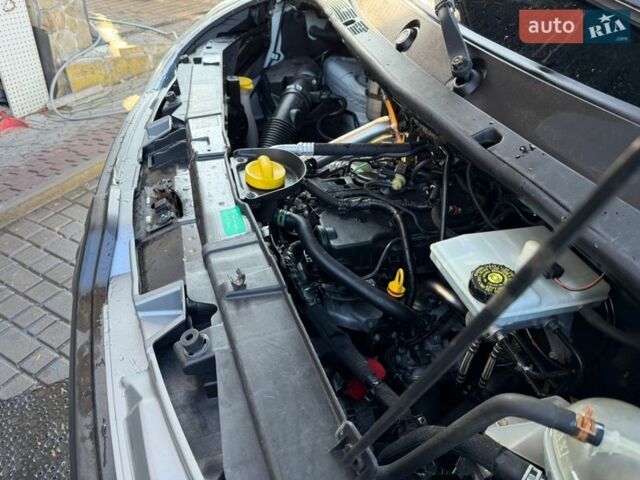 Белый Рено Мастер, объемом двигателя 2.3 л и пробегом 279 тыс. км за 18500 $, фото 58 на Automoto.ua