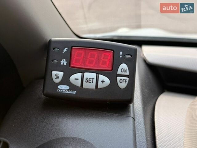 Белый Рено Мастер, объемом двигателя 2.3 л и пробегом 293 тыс. км за 19900 $, фото 50 на Automoto.ua