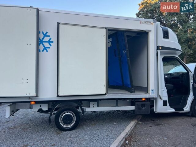Белый Рено Мастер, объемом двигателя 2.3 л и пробегом 225 тыс. км за 20900 $, фото 14 на Automoto.ua