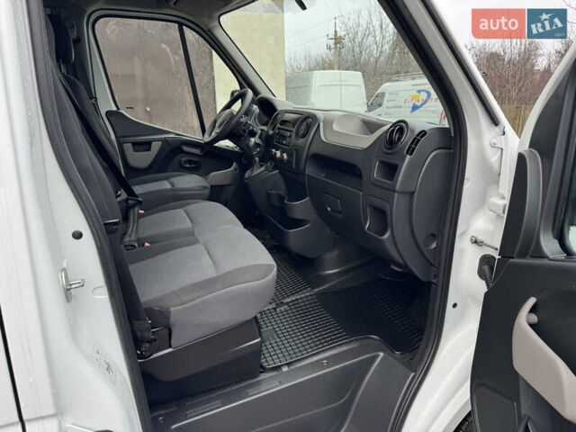 Белый Рено Мастер, объемом двигателя 0 л и пробегом 230 тыс. км за 20900 $, фото 10 на Automoto.ua