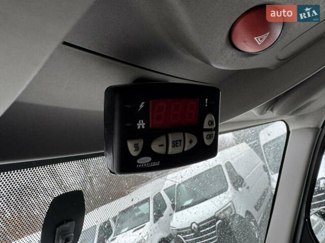 Белый Рено Мастер, объемом двигателя 0 л и пробегом 230 тыс. км за 20900 $, фото 17 на Automoto.ua