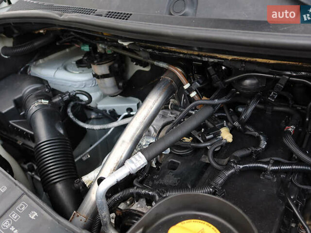 Білий Рено Мастєр, об'ємом двигуна 2.3 л та пробігом 250 тис. км за 27800 $, фото 82 на Automoto.ua