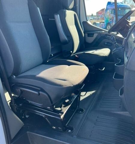 Білий Рено Мастєр, об'ємом двигуна 2.3 л та пробігом 310 тис. км за 23000 $, фото 37 на Automoto.ua