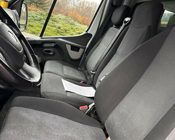 Білий Рено Мастєр, об'ємом двигуна 2.3 л та пробігом 680 тис. км за 18200 $, фото 11 на Automoto.ua