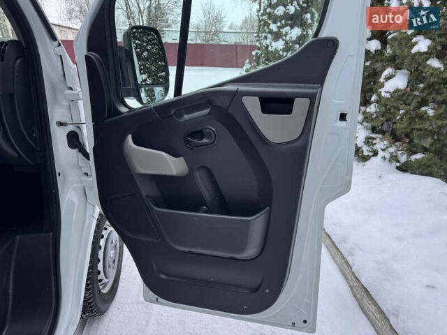 Білий Рено Мастєр, об'ємом двигуна 2.3 л та пробігом 133 тис. км за 18900 $, фото 53 на Automoto.ua