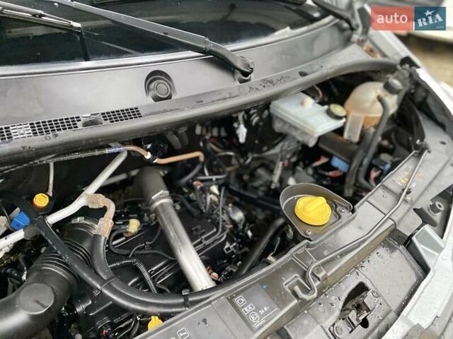 Белый Рено Мастер, объемом двигателя 2.3 л и пробегом 186 тыс. км за 17350 $, фото 49 на Automoto.ua