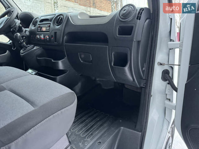 Білий Рено Мастєр, об'ємом двигуна 2.3 л та пробігом 133 тис. км за 18900 $, фото 57 на Automoto.ua