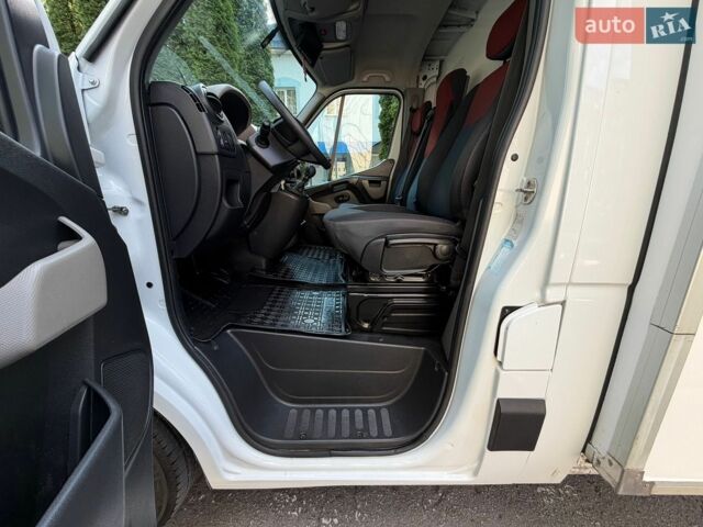 Белый Рено Мастер, объемом двигателя 2.3 л и пробегом 220 тыс. км за 17800 $, фото 31 на Automoto.ua