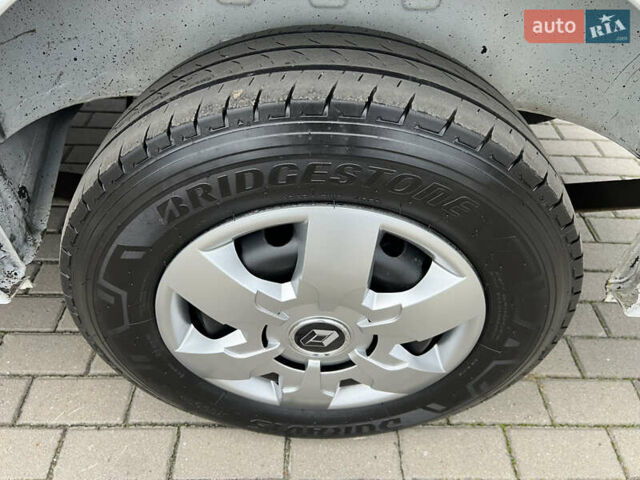 Білий Рено Мастєр, об'ємом двигуна 2.3 л та пробігом 250 тис. км за 18500 $, фото 19 на Automoto.ua