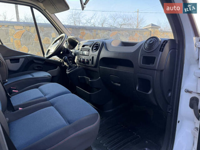 Белый Рено Мастер, объемом двигателя 2.3 л и пробегом 279 тыс. км за 18400 $, фото 66 на Automoto.ua