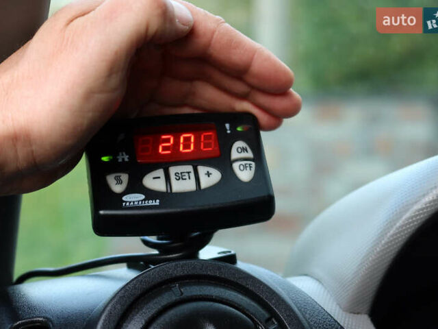 Білий Рено Мастєр, об'ємом двигуна 2.3 л та пробігом 250 тис. км за 27800 $, фото 93 на Automoto.ua