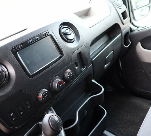 Білий Рено Мастєр, об'ємом двигуна 2.3 л та пробігом 250 тис. км за 27800 $, фото 30 на Automoto.ua