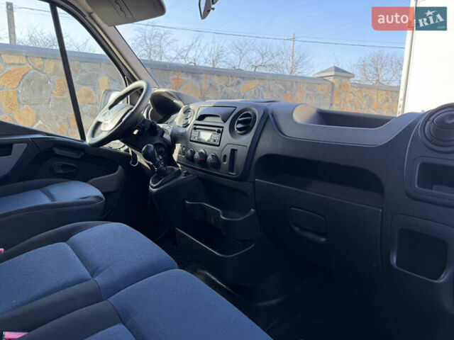 Белый Рено Мастер, объемом двигателя 2.3 л и пробегом 279 тыс. км за 18400 $, фото 62 на Automoto.ua