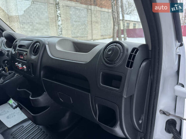 Білий Рено Мастєр, об'ємом двигуна 2.3 л та пробігом 133 тис. км за 18900 $, фото 55 на Automoto.ua