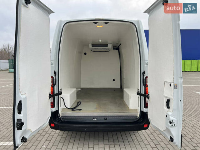 Белый Рено Мастер, объемом двигателя 2.3 л и пробегом 250 тыс. км за 17900 $, фото 23 на Automoto.ua