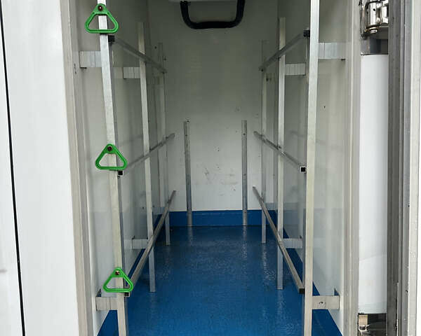 Белый Рено Мастер, объемом двигателя 2.3 л и пробегом 140 тыс. км за 16700 $, фото 5 на Automoto.ua