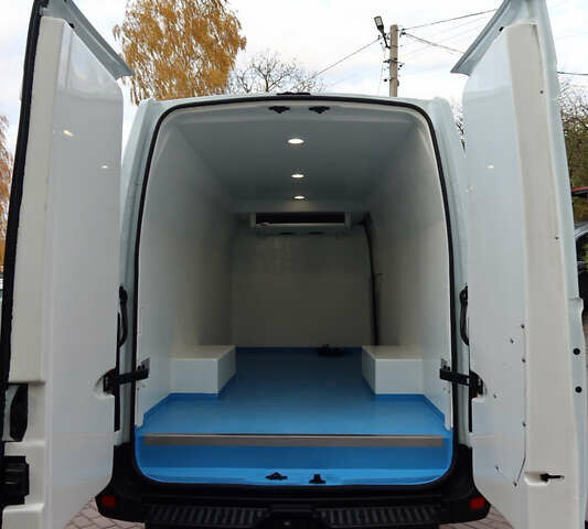 Білий Рено Мастєр, об'ємом двигуна 2.3 л та пробігом 250 тис. км за 27800 $, фото 91 на Automoto.ua