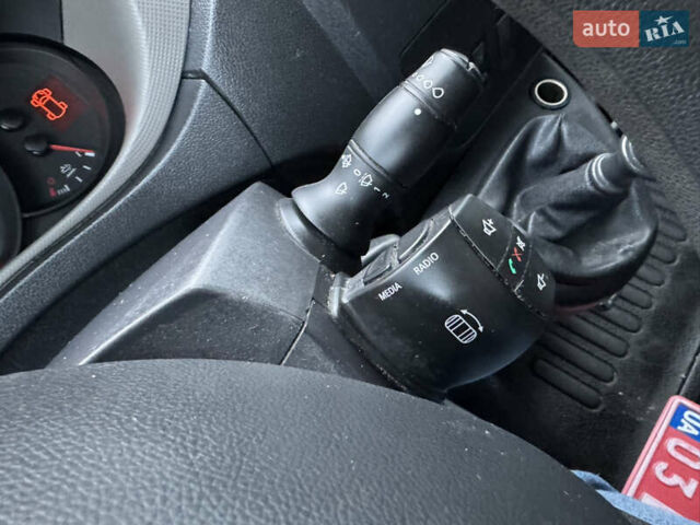 Білий Рено Мастєр, об'ємом двигуна 2.3 л та пробігом 133 тис. км за 18900 $, фото 46 на Automoto.ua