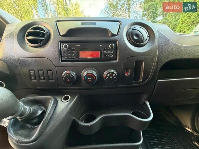 Белый Рено Мастер, объемом двигателя 2.3 л и пробегом 220 тыс. км за 17800 $, фото 43 на Automoto.ua