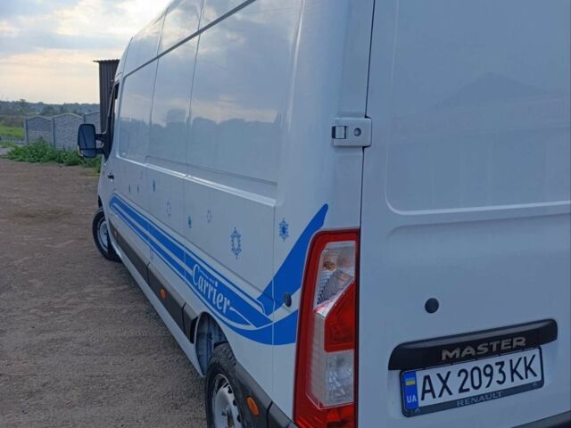 Белый Рено Мастер, объемом двигателя 2.3 л и пробегом 215 тыс. км за 17500 $, фото 2 на Automoto.ua